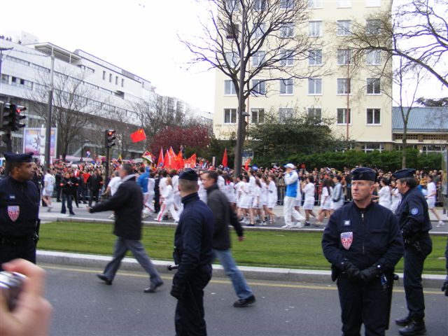 flammeolympicAParis070408 206.jpg